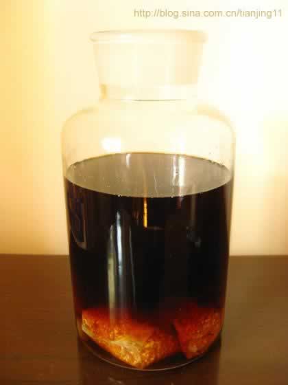 自制黄芪党参枸杞酒的做法(补益气血、健脾益肾的养生酒菜谱)