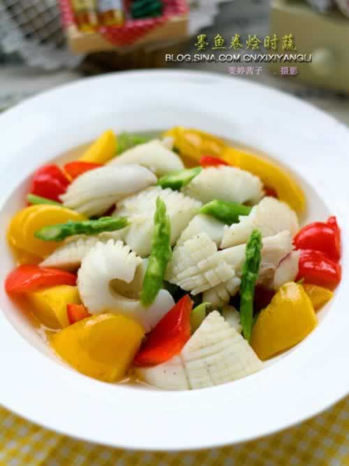 墨鱼卷烩杂蔬的做法(海鲜菜谱)