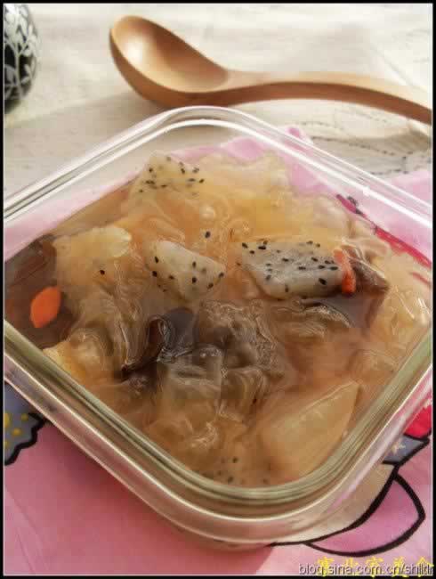 四果汤的做法(祛火润肺美容养颜的靓汤菜谱)