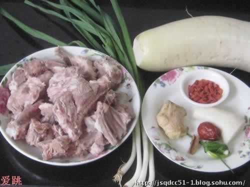 羊排萝卜汤的做法