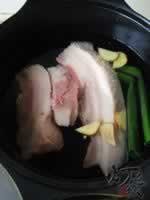 酸菜白肉炖粉条的做法