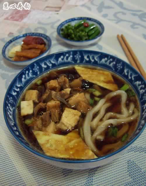 �ڳ������������