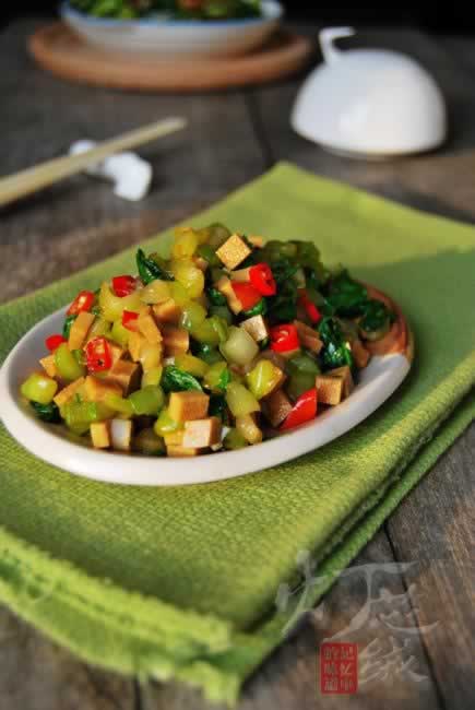 ��˰趹�ɵ�����