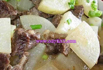 萝卜烧牛肉_萝卜烧牛肉的做法_图解萝卜烧牛肉怎么做,如何做的做法
