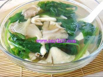 菠菜梗烧蘑菇_菠菜梗烧蘑菇的做法_图解菠菜梗烧蘑菇怎么做,如何做的做法