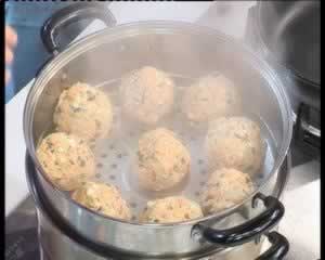 烤肉炒馕和菜团的做法