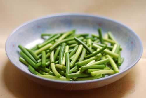 蒜苔回锅肉的做法