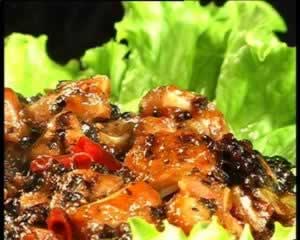 莜面鱼焖豆角和豉香月牙骨的做法