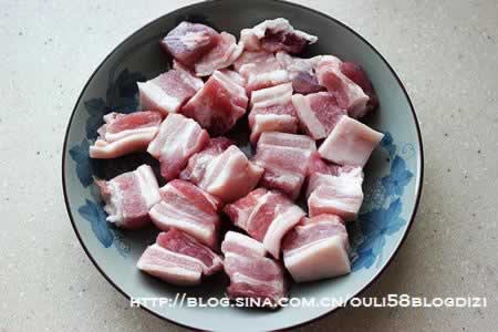 ���κ����������