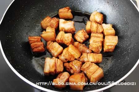 ���κ����������