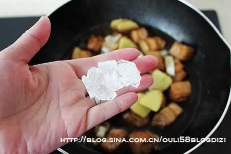 ���κ����������