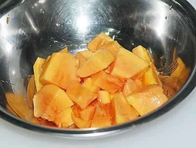 木瓜雪莲子银耳糖水的做法