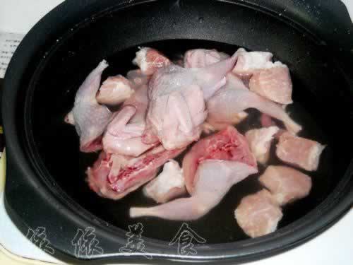 无花果玉米煲鹌鹑汤的做法