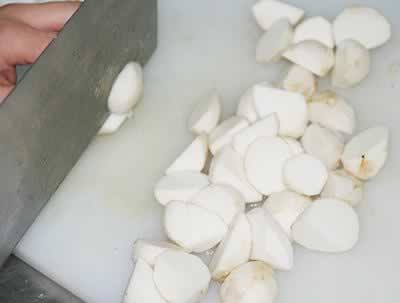 西洋菜芋艿煲猴头菇的做法