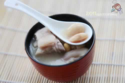 芸豆猪手汤的做法