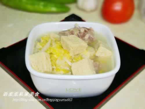 酸菜排骨冻豆腐汤的做法