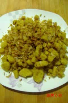 圆白菜炒窝头的做法