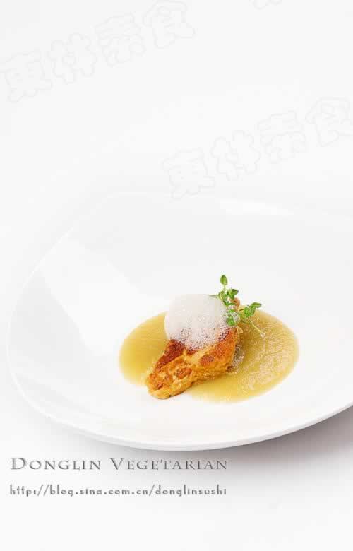 煎素鹅肝佐苹果泥的做法