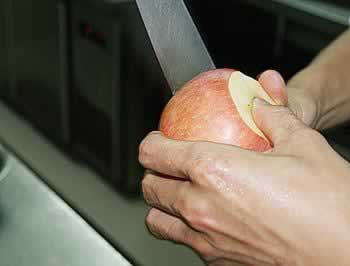 煎素鹅肝佐苹果泥的做法