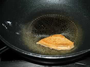 煎素鹅肝佐苹果泥的做法