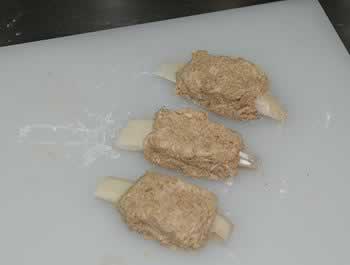 芝士焗素排配罗勒青酱的做法