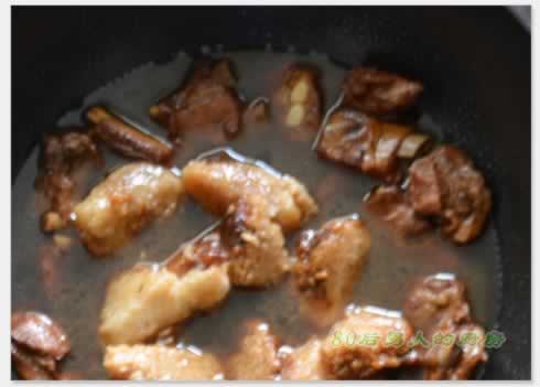 排骨烧粽子的做法