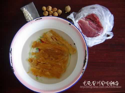 无花果川贝炖鳄鱼的做法