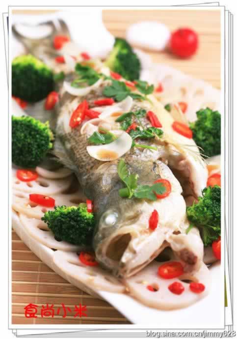 雪梨莲藕蒸鲈鱼的做法