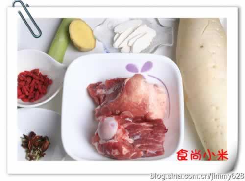 棒骨萝卜汤的做法