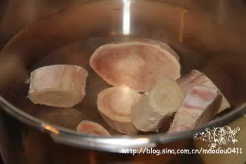 萝卜牛骨汤的做法