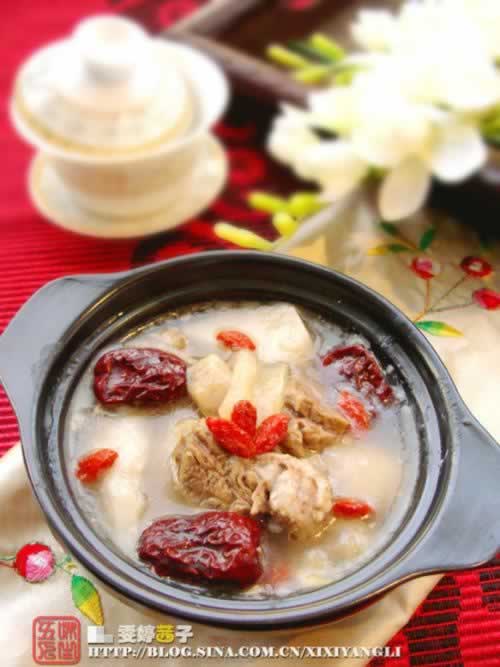 山药红枣牛腩煲的做法