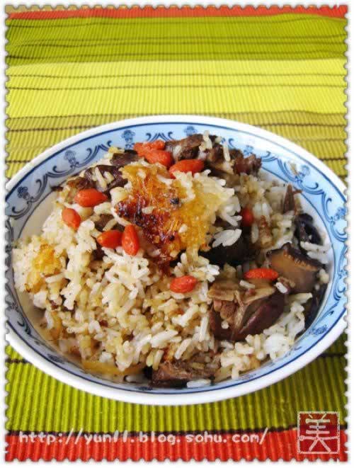 鸽肉煲仔饭的做法