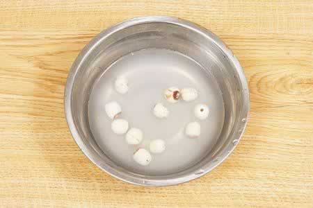 紫葵雪莲子罗汉果花清炖木瓜的做法