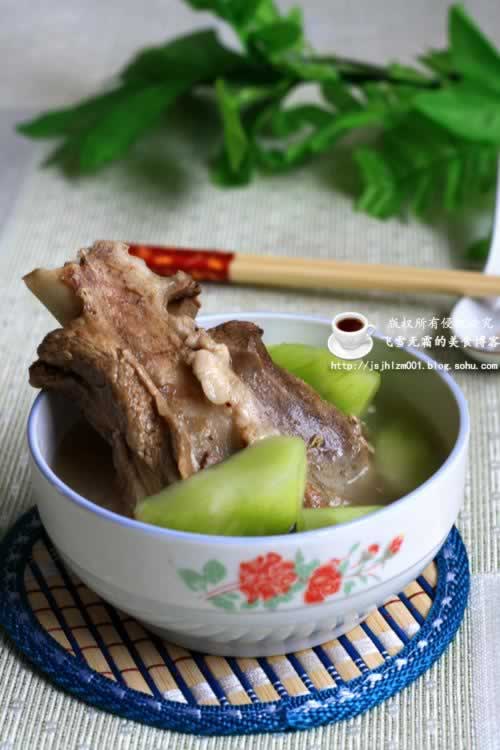 棒骨莴笋汤的做法