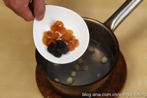 ����Բ�����ɲݵ�����