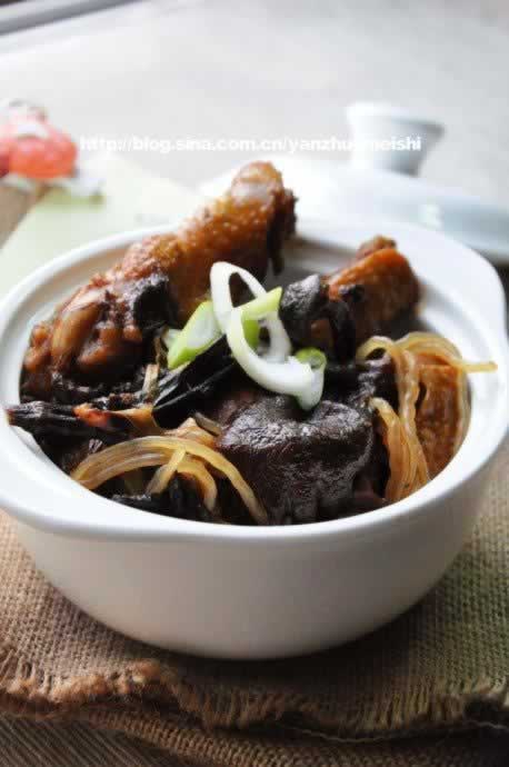 小鸡炖蘑菇的做法