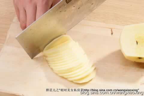 海底椰圆肉双杏雪耳煲苹果的做法