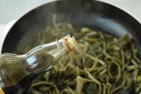 雪里蕻炖豆腐的做法