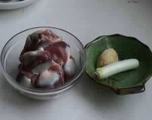 炸荔枝胗的做法