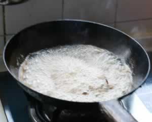 炸荔枝胗的做法