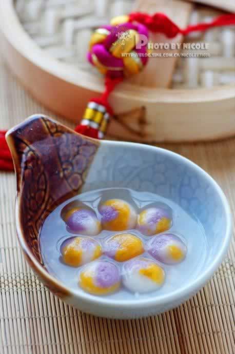 �׾���ɫ��Բ������