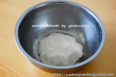 原味&芝麻迷你恐龙蛋面包的做法