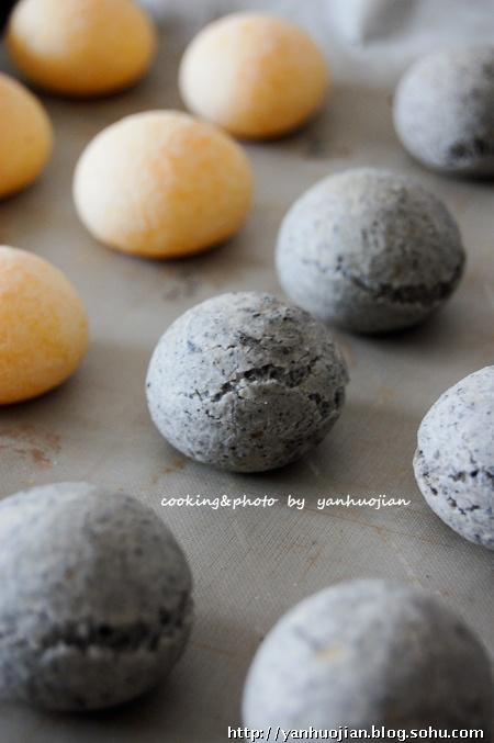 原味&芝麻迷你恐龙蛋面包的做法