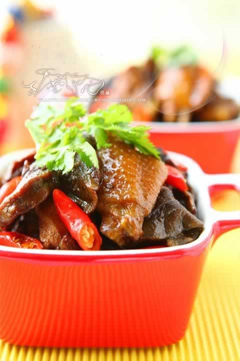 牛肝菌辣烧鸡的做法