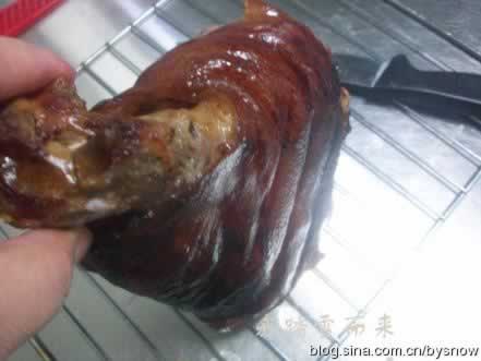 德式烤肘子的做法