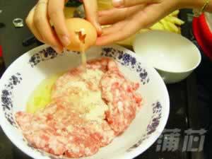 玉米猪肉丸的做法