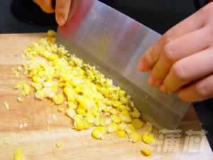 玉米猪肉丸的做法