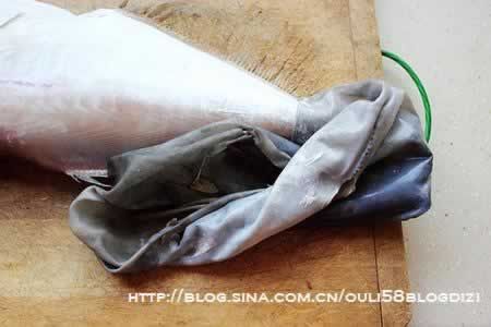 酱焖扒皮鱼的做法