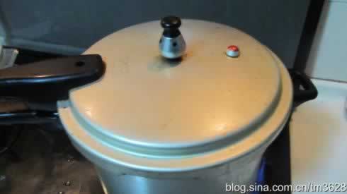 烧鸡公火锅的做法