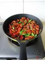 辣炒蚕蛹的做法